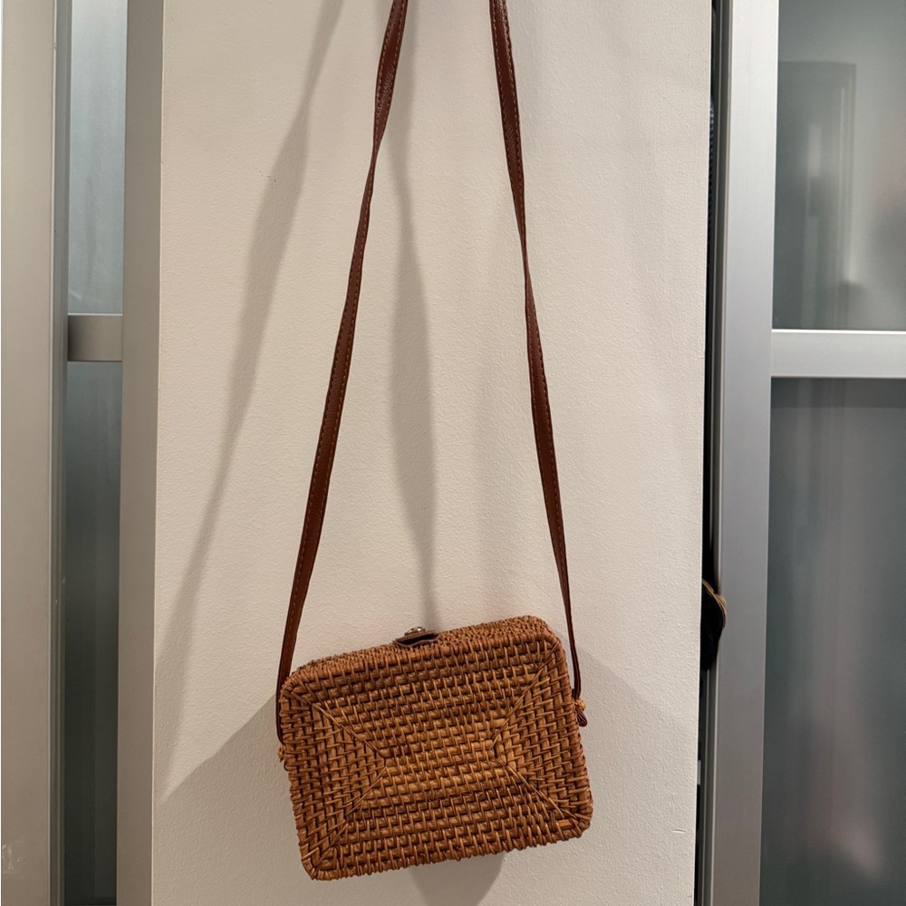 Brown Rattan Crossbody Bag with Leather Strap